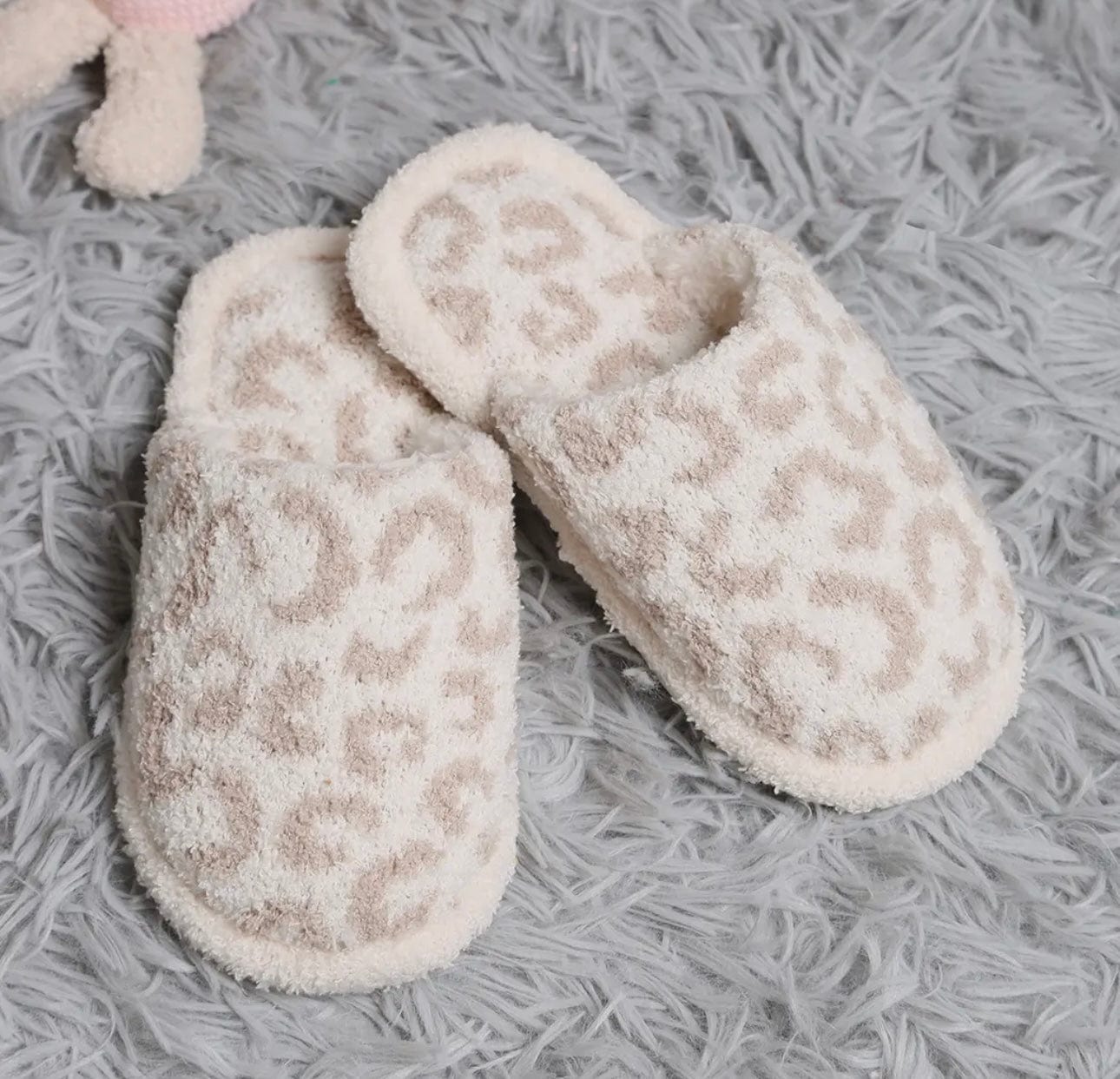 HOUSE SLIPPERS Shoes Fashion City Shoe size: S/M