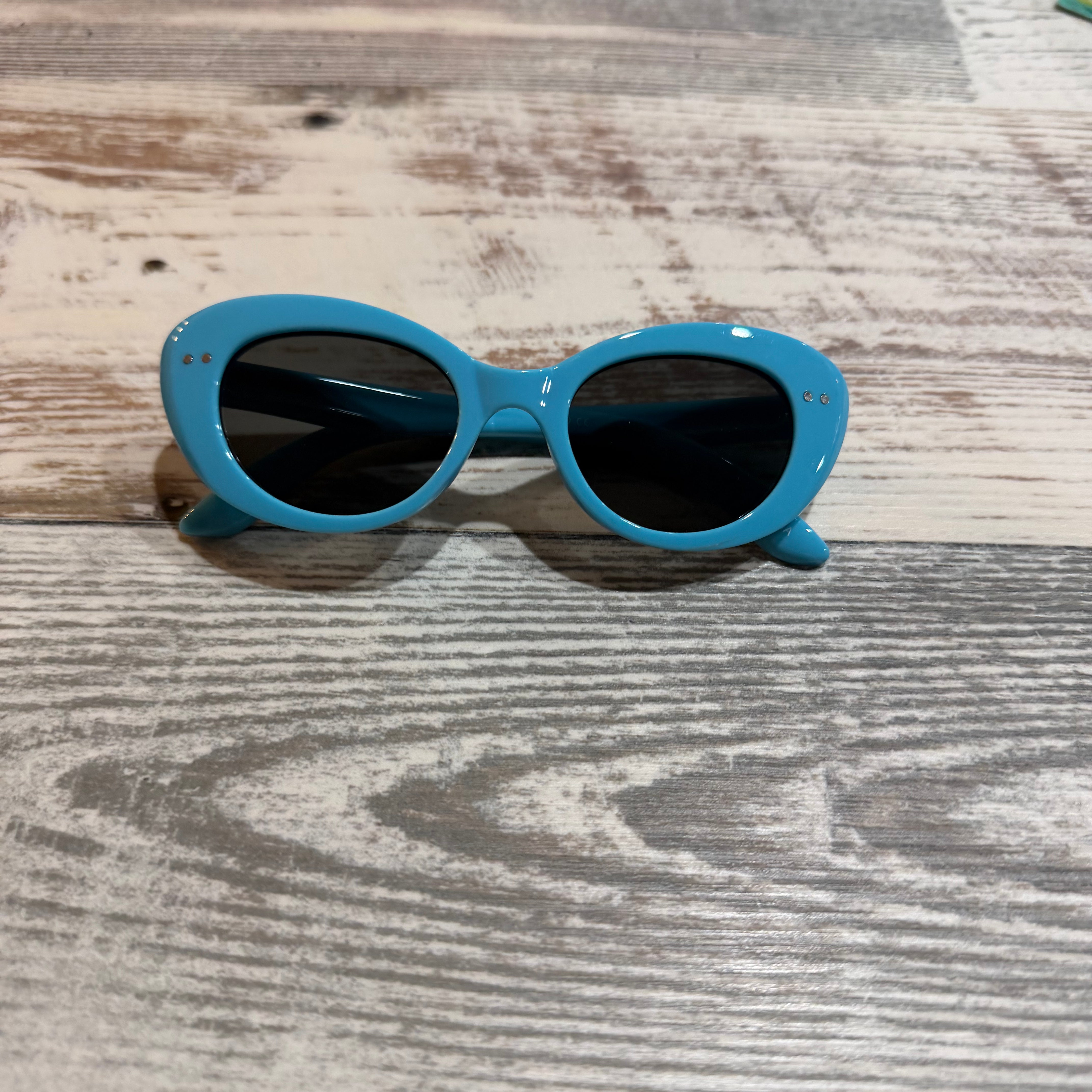 BOLD RETRO OVAL FRAME SUNGLASSES