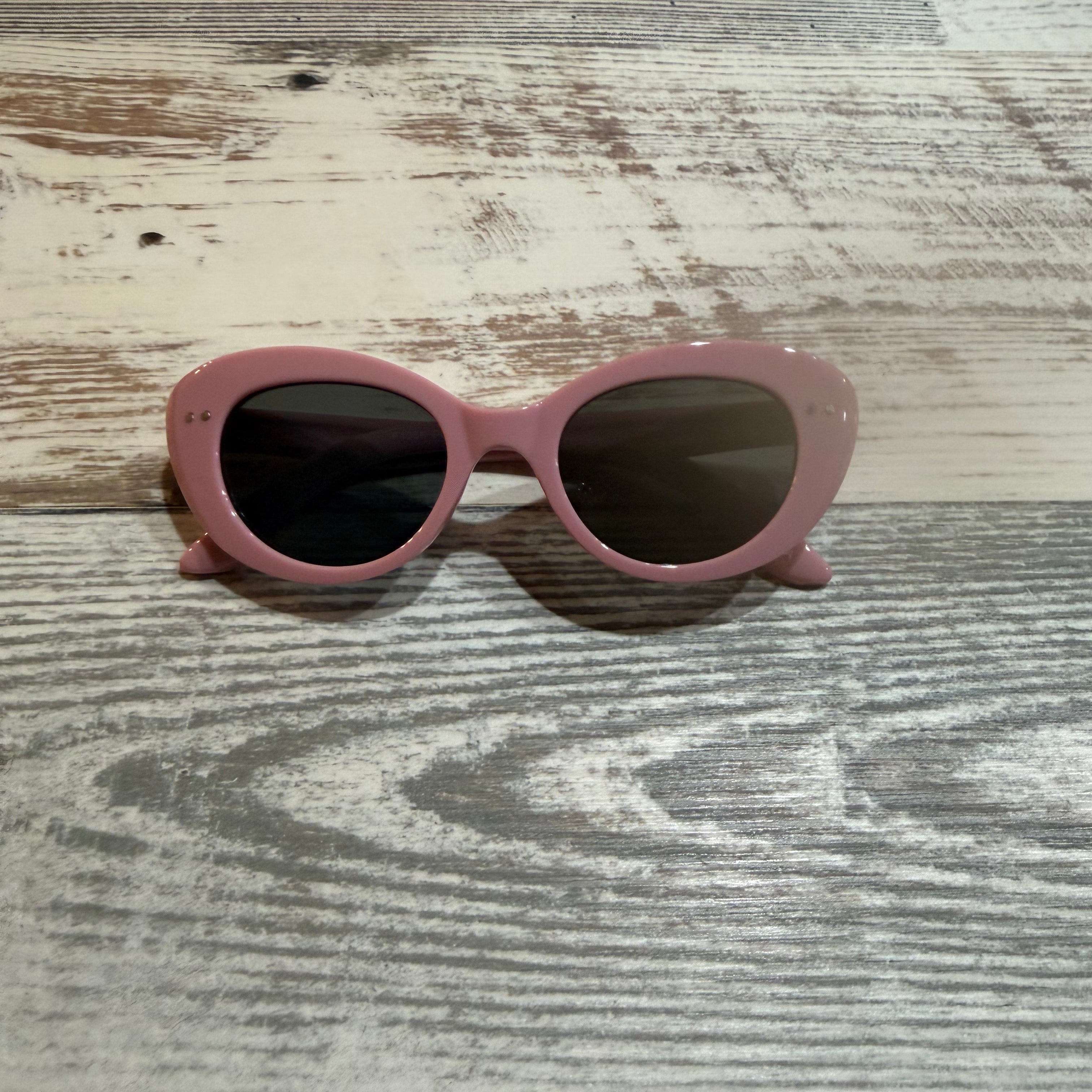BOLD RETRO OVAL FRAME SUNGLASSES