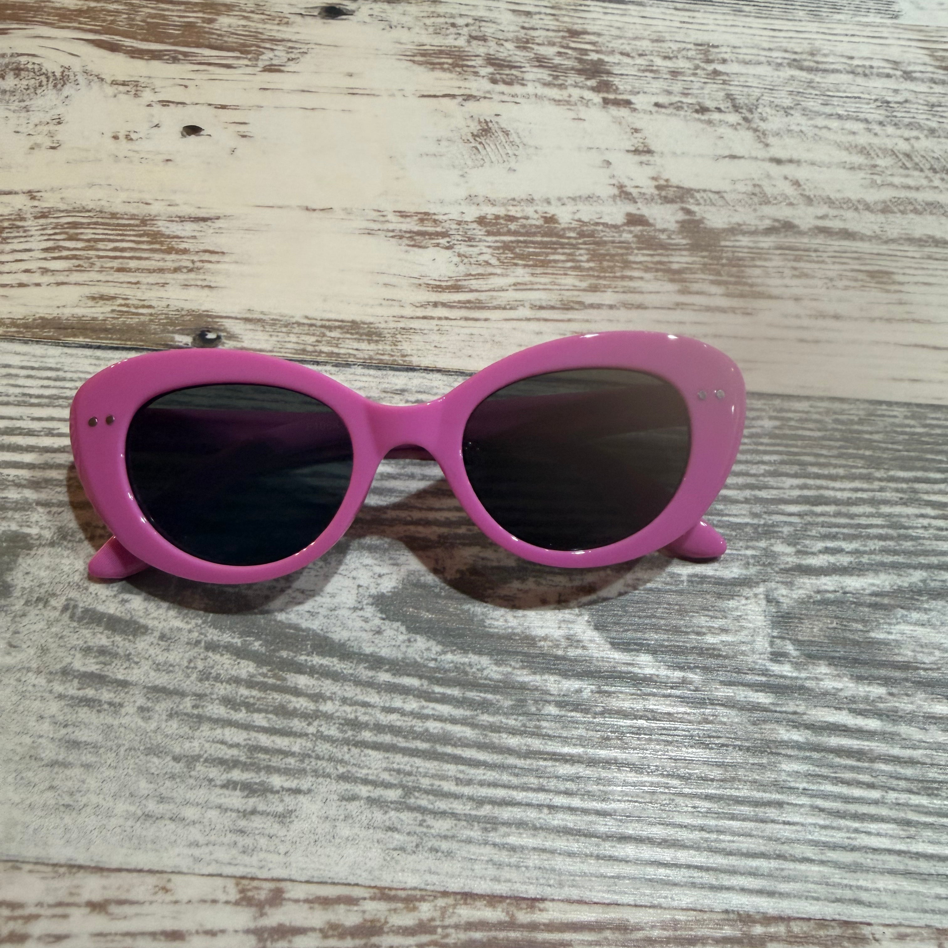 BOLD RETRO OVAL FRAME SUNGLASSES