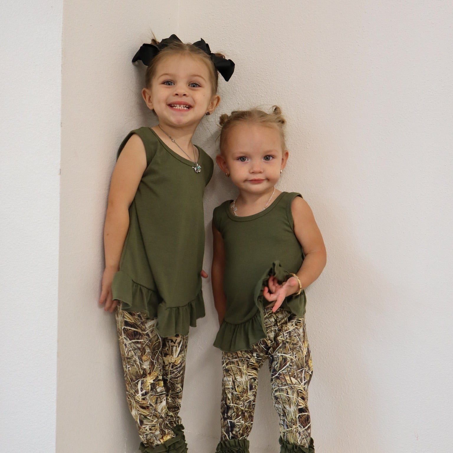 Stylish Cowpuncher Babe outfit for baby girl & boy, featuring trendy design elements
